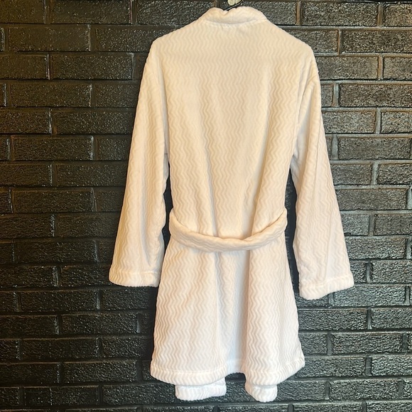 CALVIN KLEIN White Teddy Bear Short Robe with Pockets and Attached Belt Size M/L - Picture 5 of 6